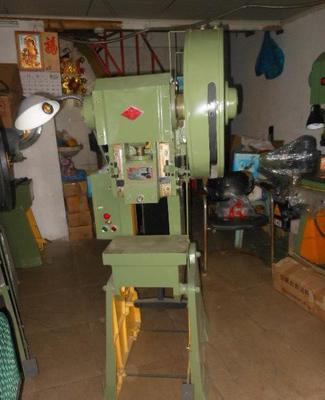 【批發(fā)零售沖床 J23-6.3T開(kāi)式可傾壓力機(jī)/普通沖床】?jī)r(jià)格_廠家_圖片 -